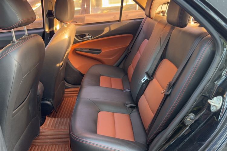 Used Geely Auto Diamond 2016 1.5L Manual Elite Edition Interior 1