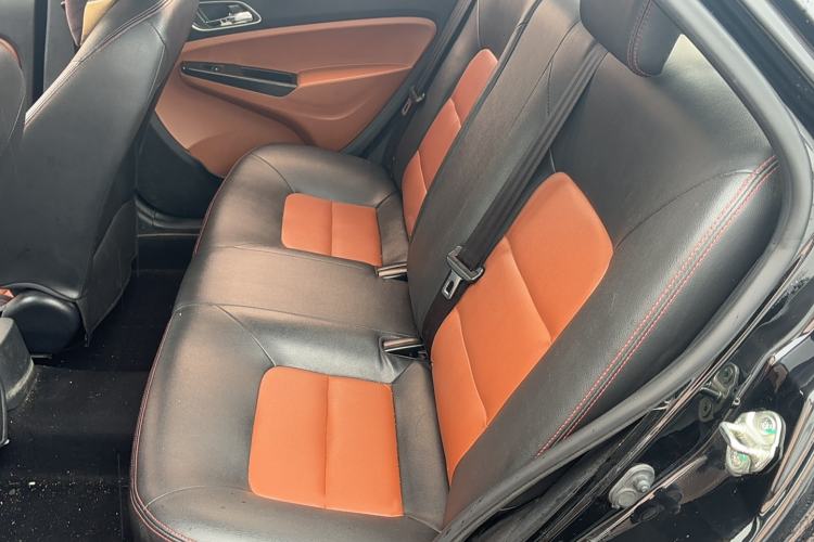 Used Geely Auto Diamond 2016 1.5L Manual Entry-Level Trim Interior 2