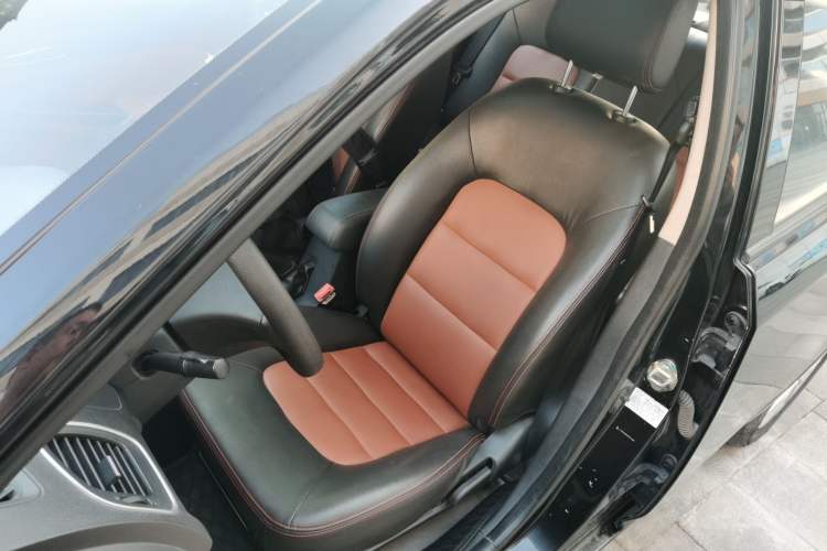Used Geely Auto Diamond 2016 1.5L Manual Elite Edition Left Front Seat