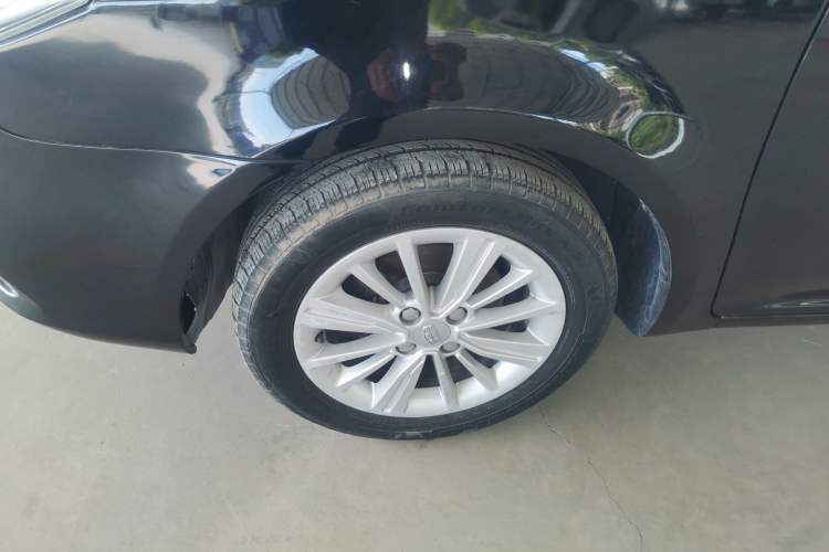 Used Geely Auto Diamond 2016 1.5L Manual Elite Edition Left Front Wheel Hub