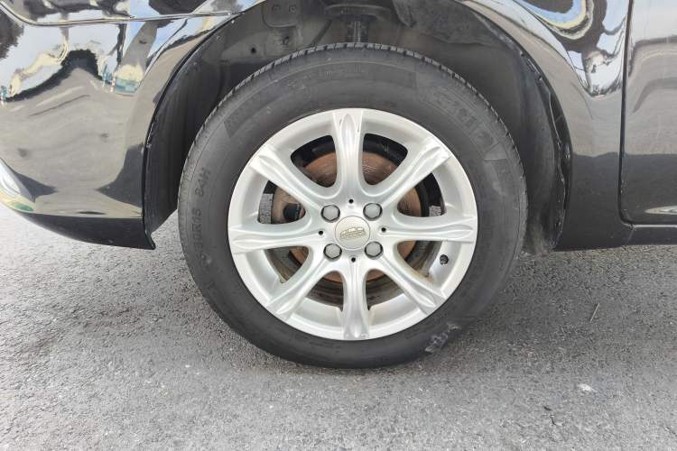 Used Geely Auto Diamond 2016 1.5L Manual Elite Edition Left Front Wheel Hub
