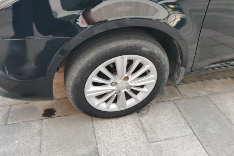 Used Geely Auto Diamond 2016 1.5L Manual Elite Edition Left Front Wheel Hub