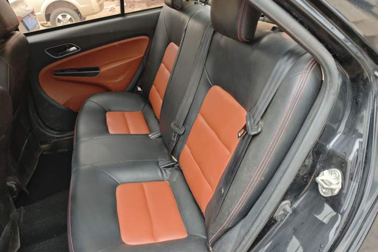 Used Geely Auto Diamond 2016 1.5L Manual Elite Version China IV Standard Left Rear Seat