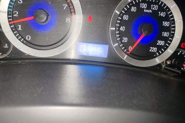 Used Geely Auto Diamond 2016 1.5L Manual Elite Version China IV Standard Odometer Close Up