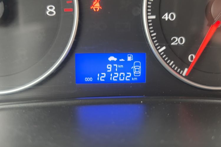Used Geely Auto Diamond 2016 1.5L Manual Entry-Level Trim Odometer Close Up