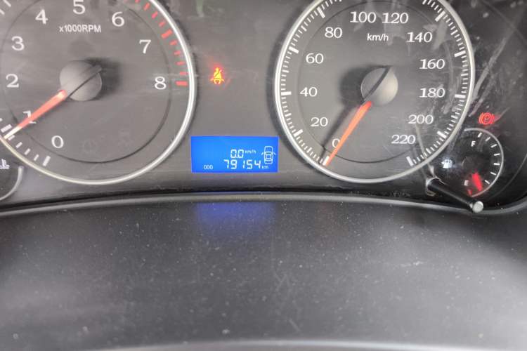 Used Geely Auto Diamond 2016 1.5L Manual Elite Edition Odometer Close Up