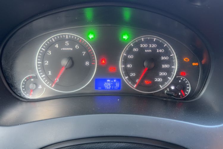 Used Geely Auto Diamond 2016 1.5L Manual Elite Edition Odometer Close Up