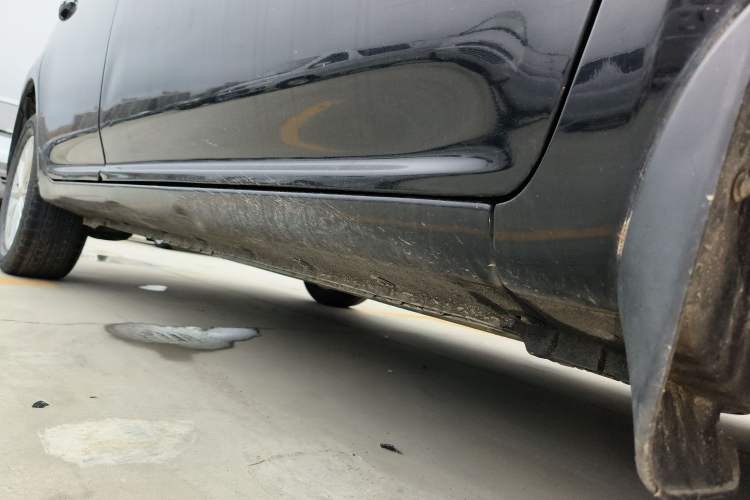 Used Geely Auto Diamond 2016 1.5L Manual Entry-Level Trim Right Side Sill