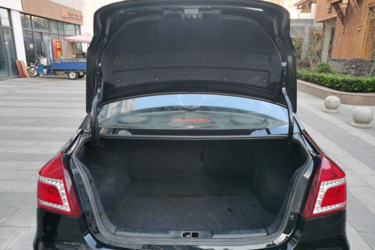 Used Geely Auto Diamond 2016 1.5L Manual Elite Edition Trunk