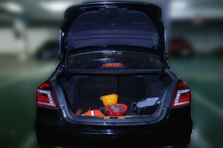 Used Geely Auto Diamond 2016 1.5L Manual Elite Edition Trunk