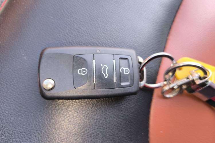 Used Geely Auto Diamond 2016 1.5L Manual Elite Edition Vehicle Key