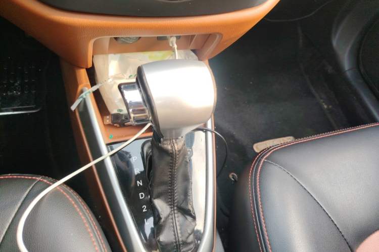 Used Geely Auto Diamond 2016 1.5L Automatic Luxury Version Gear Lever