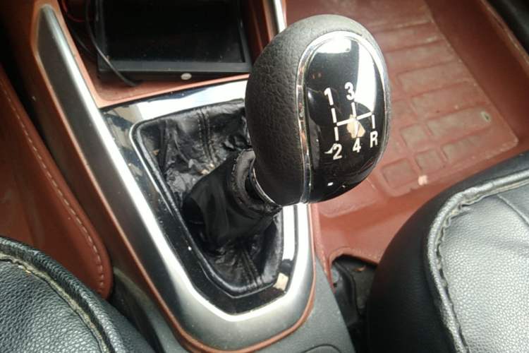 Used Geely Auto Diamond 2016 1.5L Manual Entry-Level Trim Gear Lever