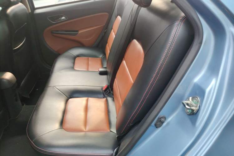 Used Geely Auto Diamond 2016 1.5L Automatic Luxury Version Left Rear Seat