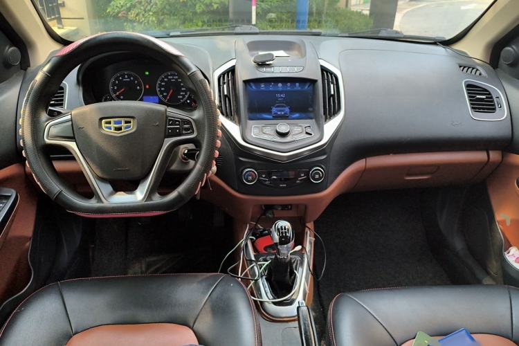 Used Geely Auto Diamond 2016 1.5L Manual Elite Edition Center Console