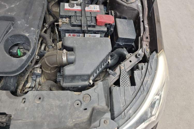 Used Geely Auto Diamond 2016 1.5L Manual Elite Edition Engine Bay Left