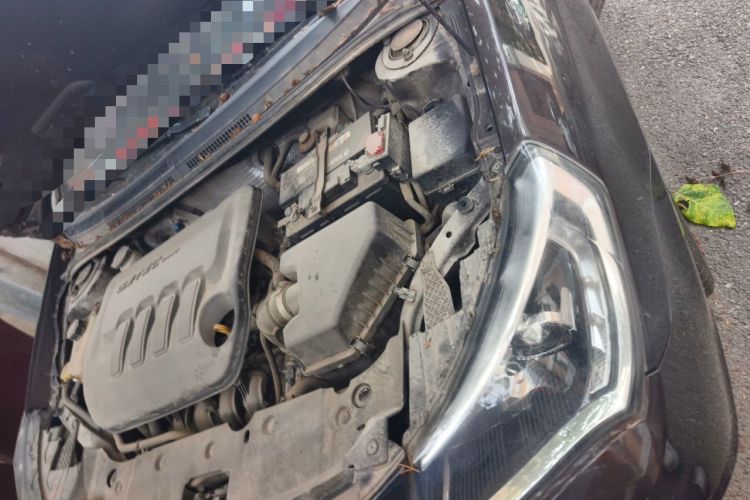 Used Geely Auto Diamond 2016 1.5L Manual Entry-Level Trim Engine Bay Left