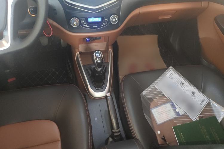 Used Geely Auto Diamond 2016 1.5L Manual Elite Edition Gear Lever