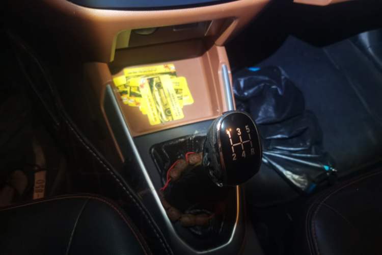 Used Geely Auto Diamond 2016 1.5L Manual Elite Edition Gear Lever