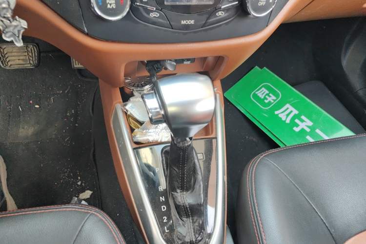 Used Geely Auto Diamond 2016 1.5L Automatic Luxury Version Gear Lever