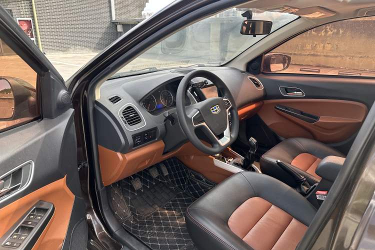 Used Geely Auto Diamond 2016 1.5L Manual Elite Edition Interior 3
