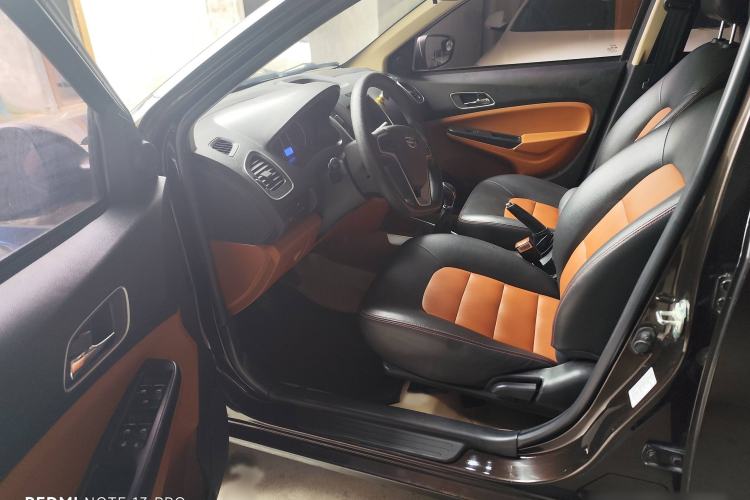 Used Geely Auto Diamond 2016 1.5L Manual Elite Edition Interior 4