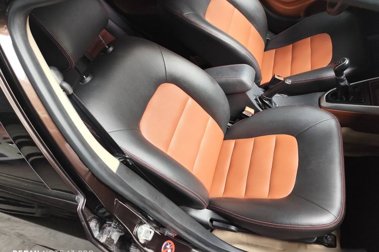 Used Geely Auto Diamond 2016 1.5L Manual Elite Edition Interior 5