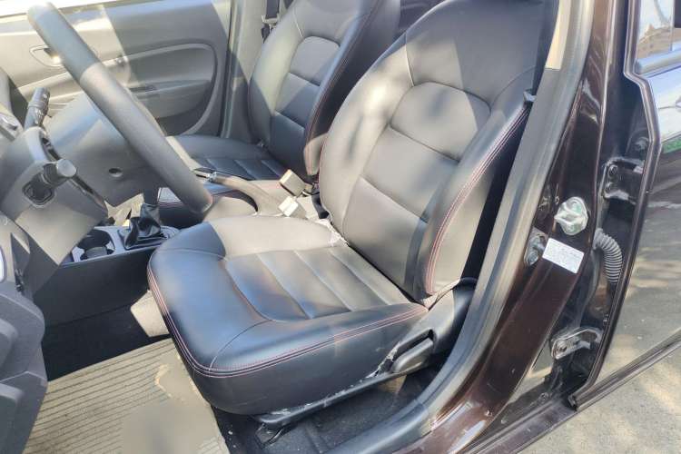 Used Geely Auto Diamond 2016 1.5L Manual Elite Edition Left Front Seat