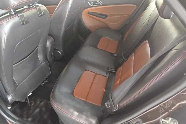 Used Geely Auto Diamond 2016 1.5L Manual Elite Edition Left Rear Seat
