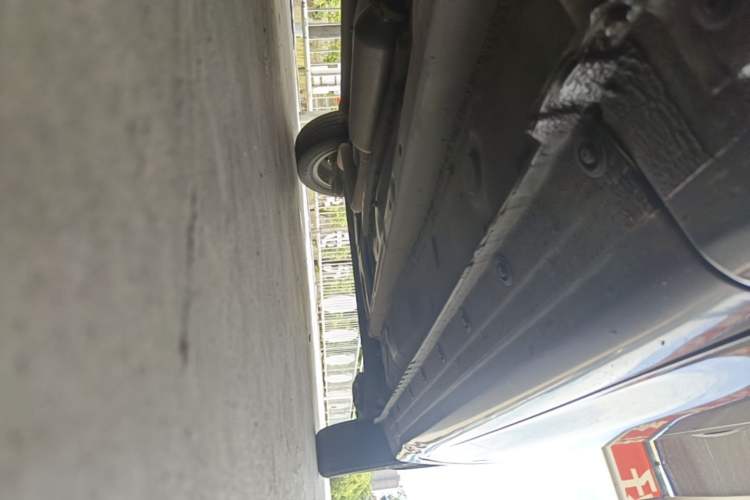 Used Geely Auto Diamond 2016 1.5L Manual Elite Edition Left Side Sill