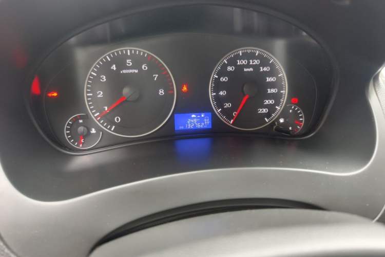 Used Geely Auto Diamond 2016 1.5L Manual Entry-Level Trim Odometer Close Up