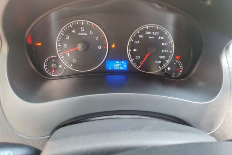 Used Geely Auto Diamond 2016 1.5L Manual Entry-Level Trim Odometer Close Up