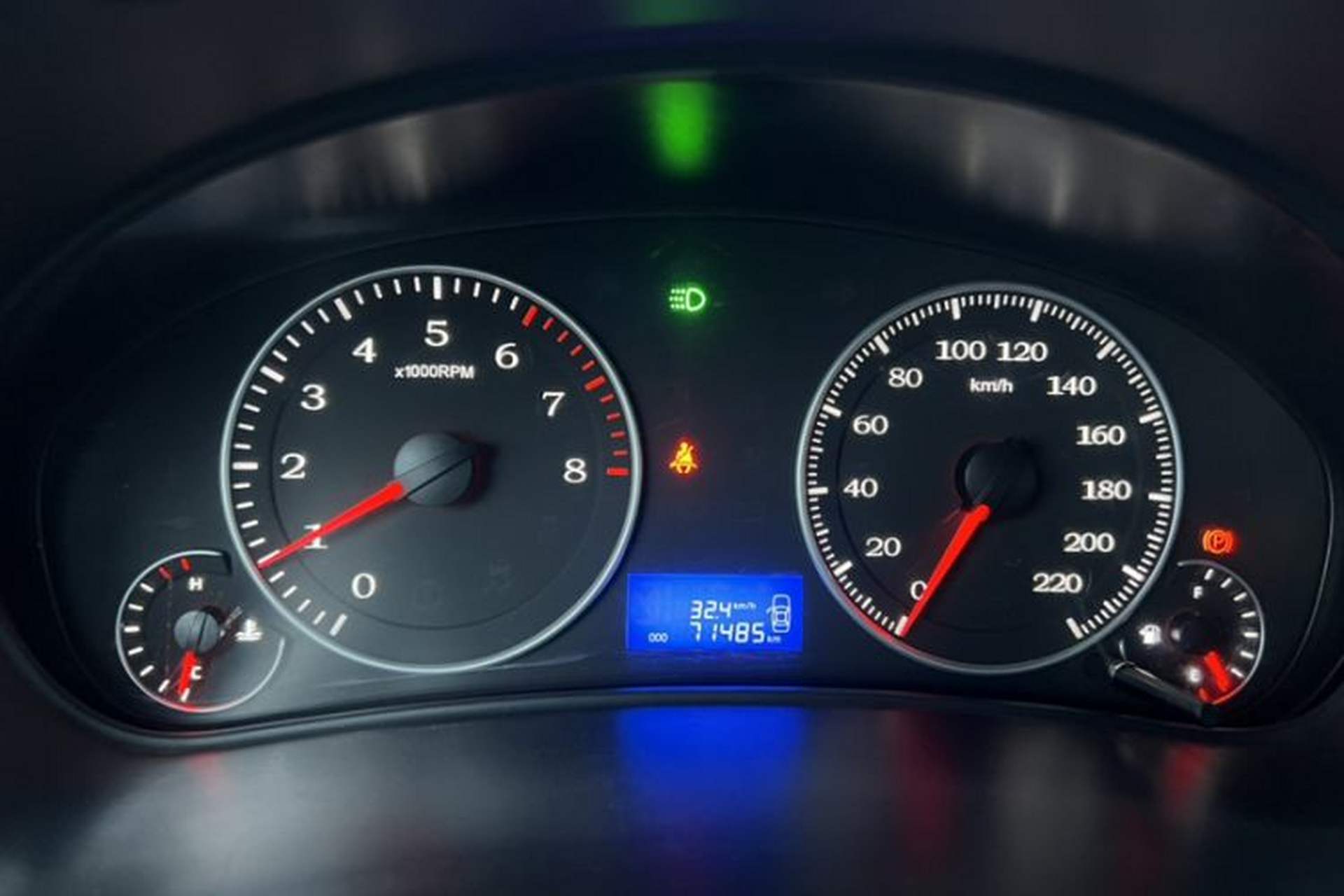 Used Geely Auto Diamond 2016 1.5L Manual Elite Edition Odometer Close Up