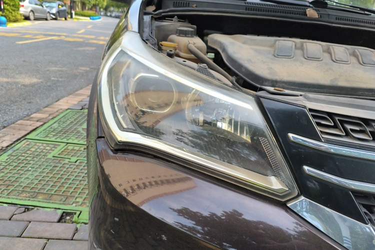Used Geely Auto Diamond 2016 1.5L Manual Elite Edition Right Front Headlight