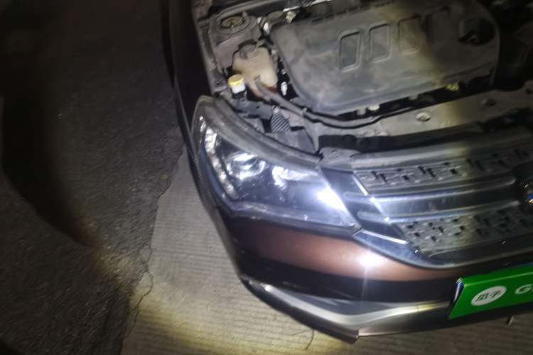 Used Geely Auto Diamond 2016 1.5L Manual Elite Edition Right Front Headlight