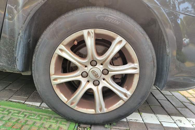 Used Geely Auto Diamond 2016 1.5L Manual Elite Edition Right Front Wheel Hub