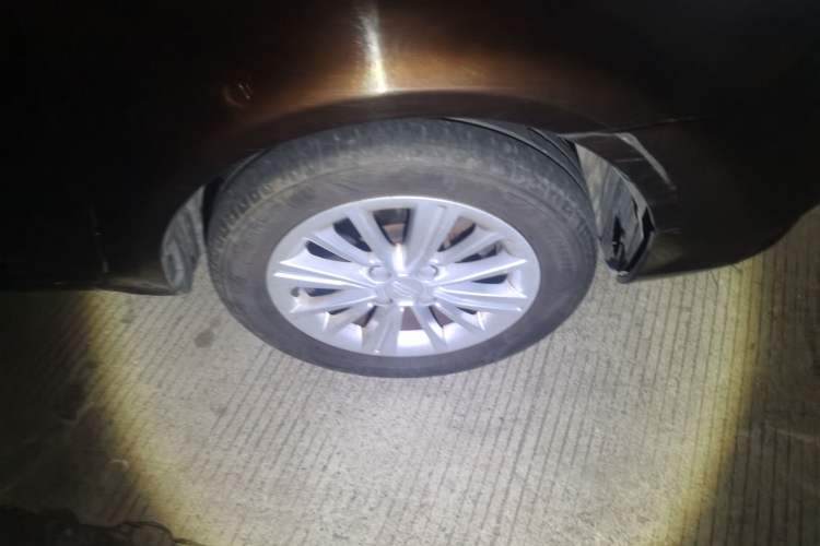 Used Geely Auto Diamond 2016 1.5L Manual Elite Edition Right Front Wheel Hub