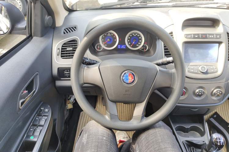 Used Geely Auto Diamond 2016 1.5L Manual Elite Edition Steering Wheel