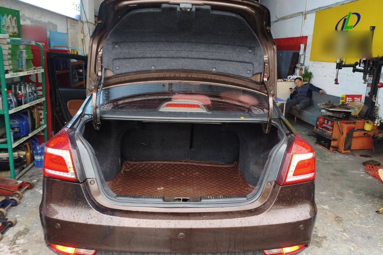 Used Geely Auto Diamond 2016 1.5L Manual Elite Edition Trunk
