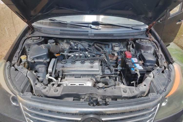 Used Geely Auto Diamond 2016 1.5L Manual Entry-Level Model China IV Standard Engine Bay