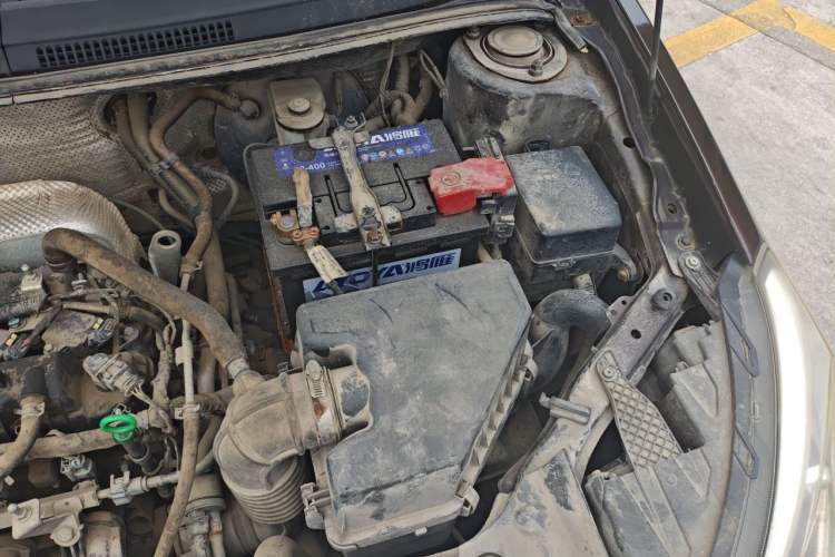 Used Geely Auto Diamond 2016 1.5L Manual Entry-Level Model China IV Standard Engine Bay Left