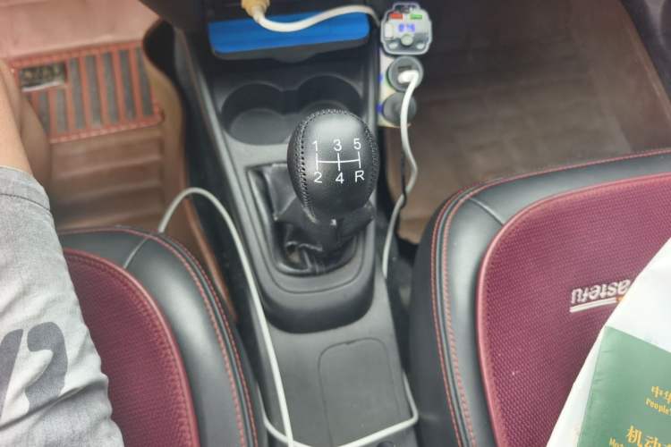 Used Geely Auto Diamond 2016 1.5L Manual Entry-Level Model China IV Standard Gear Lever