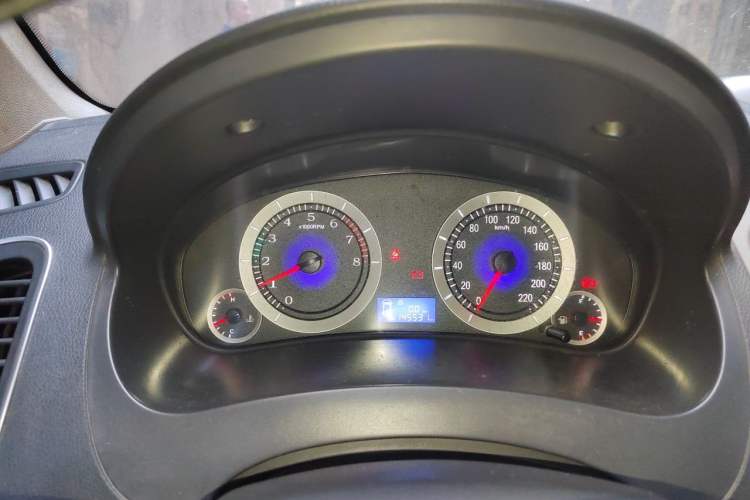 Used Geely Auto Diamond 2016 1.5L Manual Entry-Level Model China IV Standard Instrument Cluster