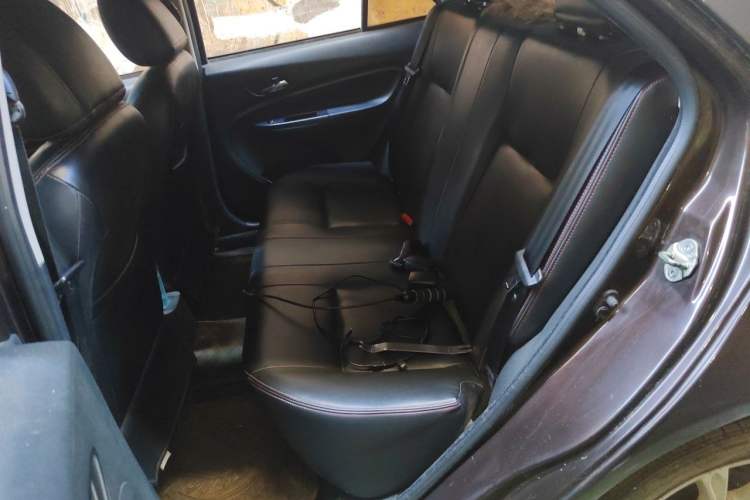 Used Geely Auto Diamond 2016 1.5L Manual Entry-Level Model China IV Standard Left Rear Seat