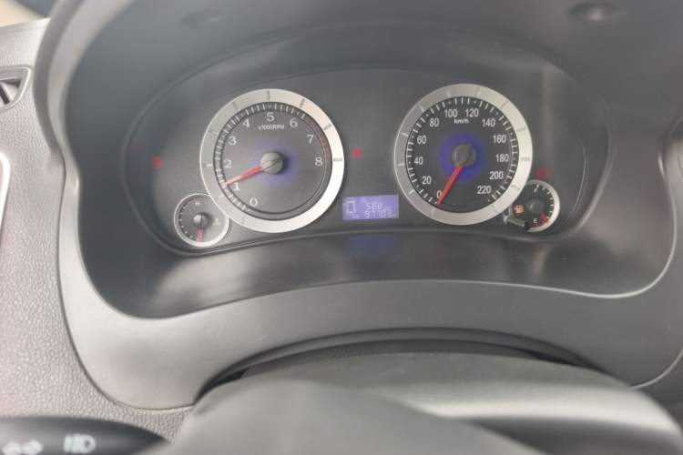 Used Geely Auto Diamond 2016 1.5L Manual Entry-Level Model China IV Standard Odometer Close Up