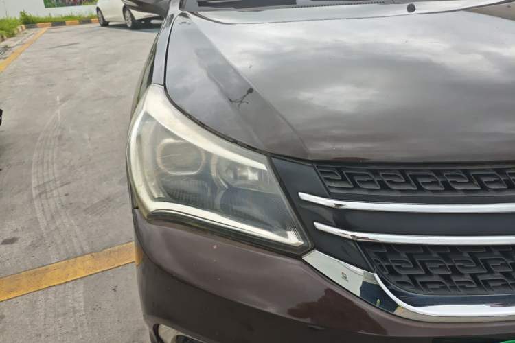 Used Geely Auto Diamond 2016 1.5L Manual Entry-Level Model China IV Standard Right Front Headlight