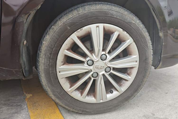 Used Geely Auto Diamond 2016 1.5L Manual Entry-Level Model China IV Standard Right Front Wheel Hub