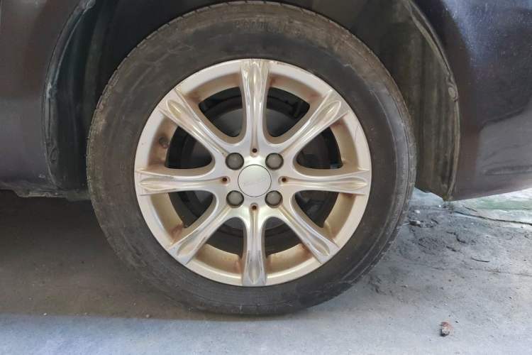 Used Geely Auto Diamond 2016 1.5L Manual Entry-Level Model China IV Standard Right Front Wheel Hub