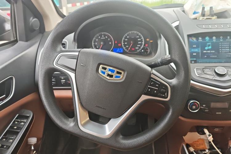 Used Geely Auto Diamond 2016 1.5L Manual Entry-Level Model China IV Standard Steering Wheel