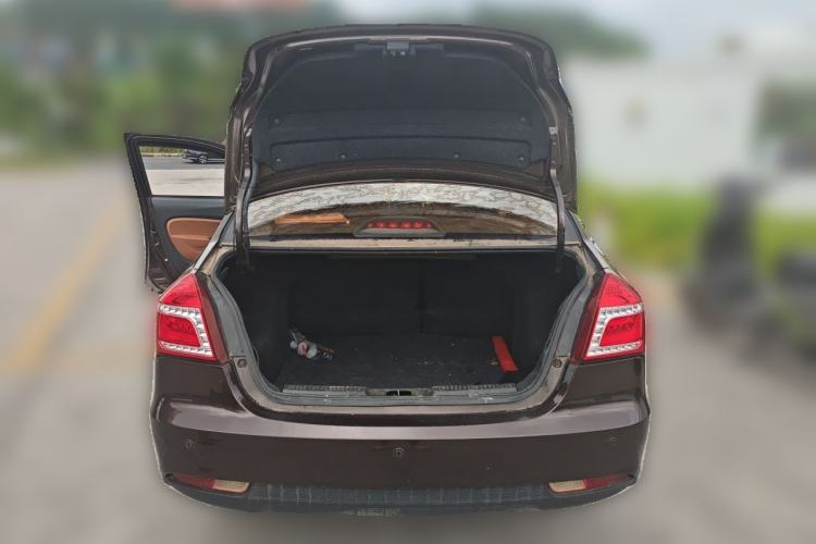 Used Geely Auto Diamond 2016 1.5L Manual Entry-Level Model China IV Standard Trunk